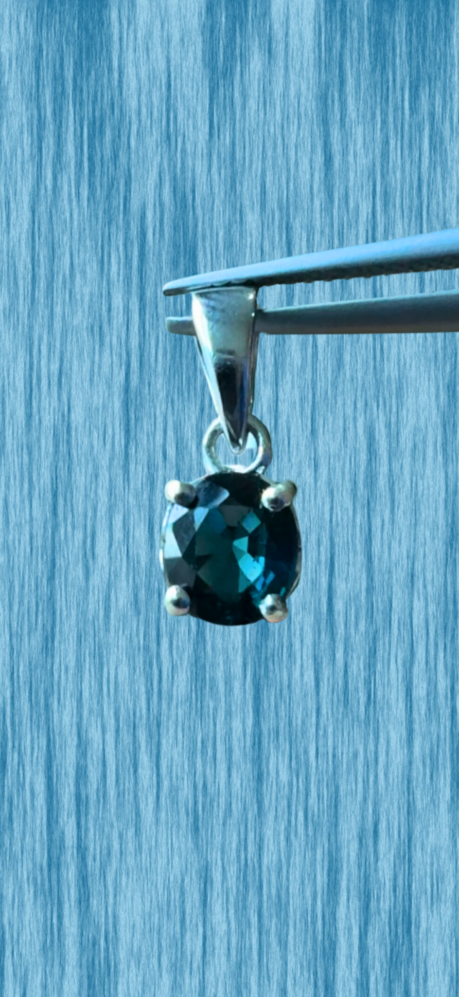 0.65CT Blue Spinel Silver Pendant